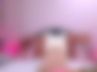 Live cam show with FoxySerenaX - Domination on AdultVida.com
