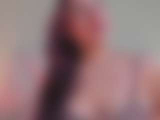Live cam show with Nova-Silk - Petite on Camsoda