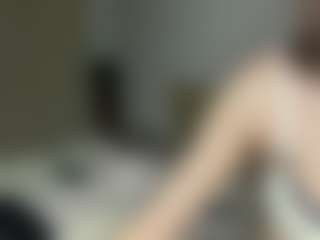 Live cam show with VennieSotolongo - Candy on Milfs Live