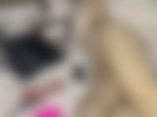Live cam show with VennieSotolongo - Camel Toe on Chatstar