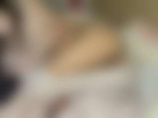 Live cam show with VennieSotolongo - Average on Strip Flash - Live Sex Shows