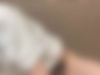 Live cam show with VennieSotolongo - Yoga on Camsoda