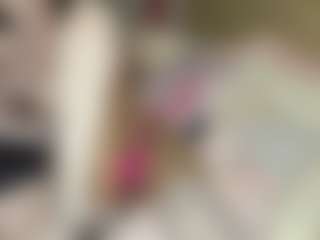 Live cam show with VennieSotolongo - Blue Eyes on StripNow