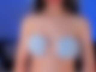 Show de cam en direct de BellaStorm1
