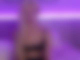BlondyLi's Live Sex Cam Show