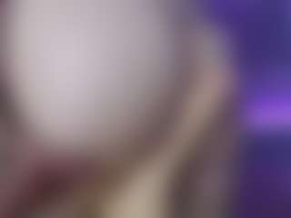 Live cam show with BlondyLi - Average on crypto-cams