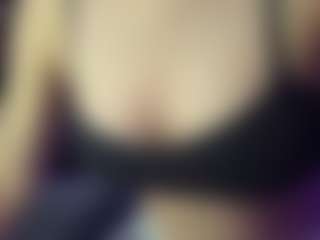 Live cam show with KishaSchindeldecke - Skinny MILF on Streamer API