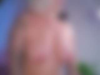 Live cam show with salomestorm - Smoking on Pornisteam.com