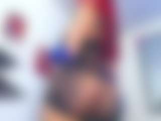Live cam show with voguebich - Tease on madthumbs