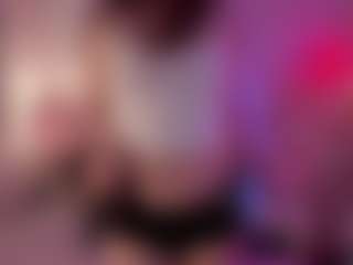 Live cam show with Elvienne - Gray Eyes on Camsoda