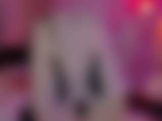 Live cam show with Elvienne - Green Eyes on AdultVida.com