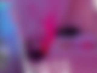 Live cam show with Elvienne - Suck on CamClone