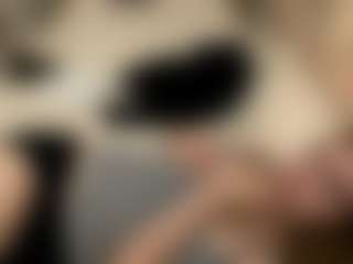Live cam show with LauraleeKeat - Body Massage on livesuperchat.net