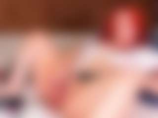 Live cam show with Lilly-Cassi - Red Hair on Uber Horny