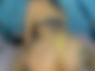 MoniYii07's Live Sex Cam Show