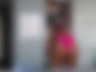 Live cam show with Pamella007 - Camel Toe on StripNow
