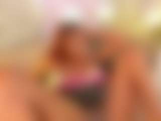 Live cam show with AmiraJones - Ebony on Stripli.com