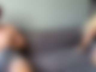 Live cam show with Aurora-Asti - Fingering on Camsoda