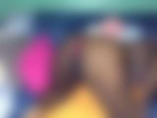 Creamyamber69's Live Sex Cam Show