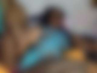 Creamyamber69's Live Sex Cam Show