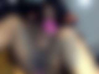 Live cam show with Creamyamber69 - Tattoos on CamSodaAdn