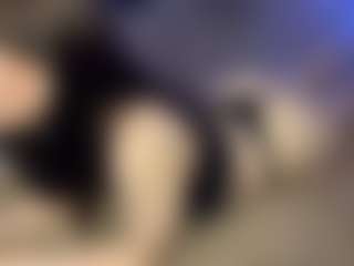 Live cam show with EstaMenucci - Naughty on iamadamtest123.com