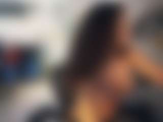 Live cam show with LeonaMell - Body Massage on Hubzter Live