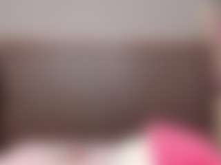 Live cam show with SamantaBrown - Fucking on Camsoda