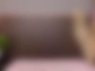 Live cam show with SamantaBrown - Spank on Hubzter Live
