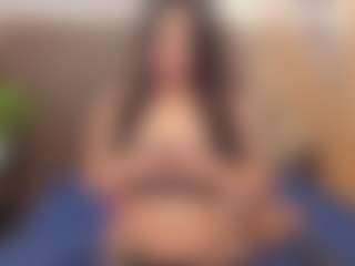 Live cam show with SamantaBrown - Fucking on Livezox