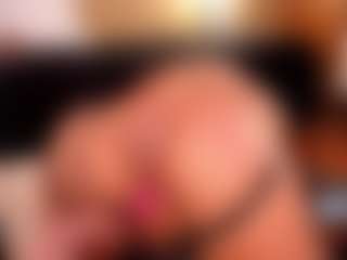 sweet-samaantha's Live Sex Cam Show