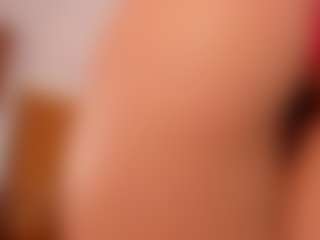 Live cam show with Samaantha - Public on CamClone