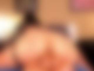 Live cam show with Samaantha - Public on Camsoda
