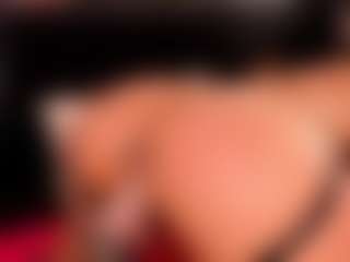 Live cam show with Samaantha - Athletic Shaved Pussy on Camsoda
