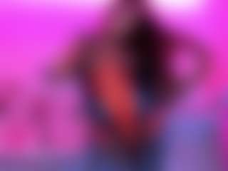 Live cam show with dreamleah - Nipple Piercings on Gym Cam Girls