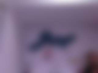 Live cam show with dreamleah - Nipple Piercings on Hubzter Live