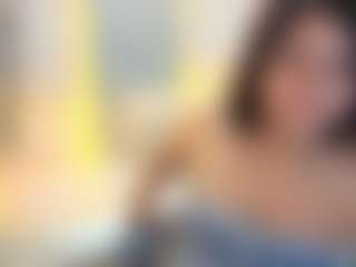 Live cam show with Roxane-Luxeh - Double Penetration on crypto-cams