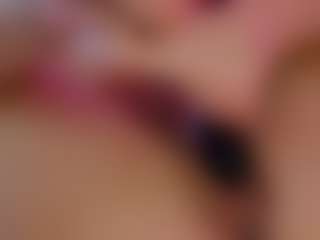 Live cam show with Amberseyes - Cock Rating on Gym Cam Girls