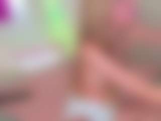 Live cam show with Sttyllezz - Body Massage on Camsoda