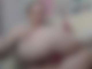 ember-luna's Live Sex Cam Show