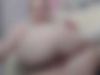 Live cam show with ember-luna - Butt Plug on slutload