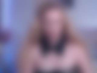Live cam show with ember-luna - Butt Plug on Lustler