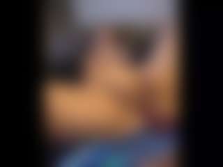 Honestlyfux's Live Sex Cam Show