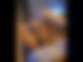 Honestlyfux's Live Sex Cam Show