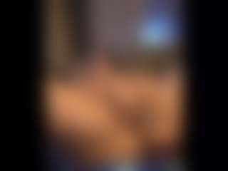 Honestlyfux's Live Sex Cam Show