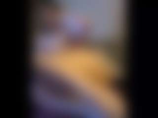 Honestlyfux's Live Sex Cam Show