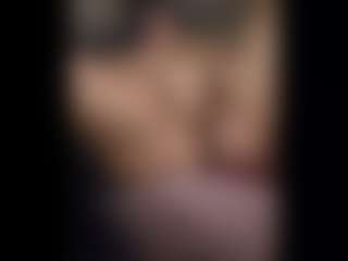 Honestlyfux's Live Sex Cam Show