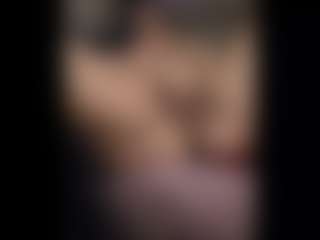 Honestlyfux's Live Sex Cam Show