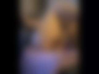 Honestlyfux's Live Sex Cam Show