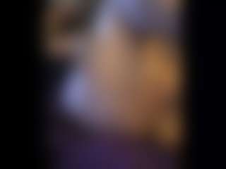 Honestlyfux's Live Sex Cam Show